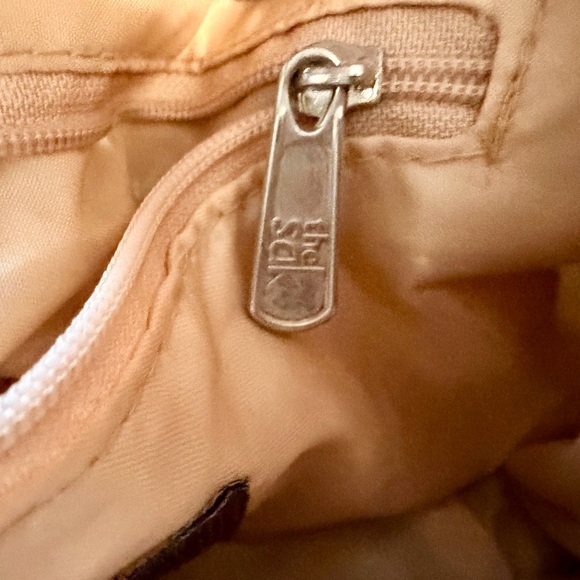 THE SAK Crochet Drawstring Crossbody Bag - Picture 5 of 11